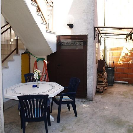 Apartment Nana 1 시베니크 외부 사진