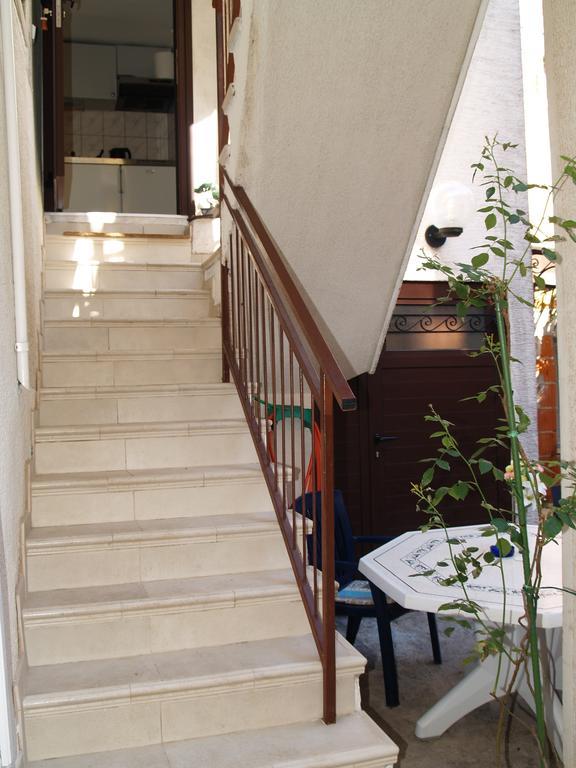 Apartment Nana 1 시베니크 외부 사진